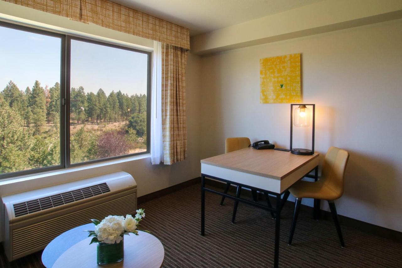 Oxford Suites Spokane Valley Exterior foto