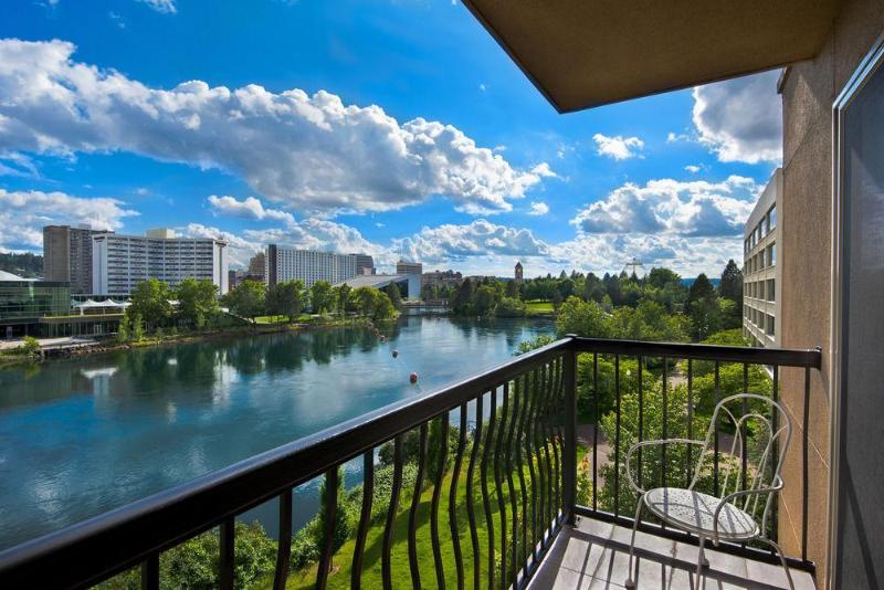 Oxford Suites Spokane Valley Exterior foto